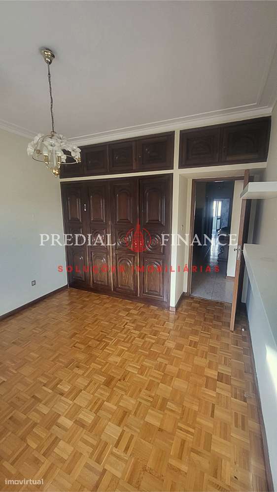 T2+1 Luminoso com Garagem Ampla em Ramalde – Zona em Valorização-15