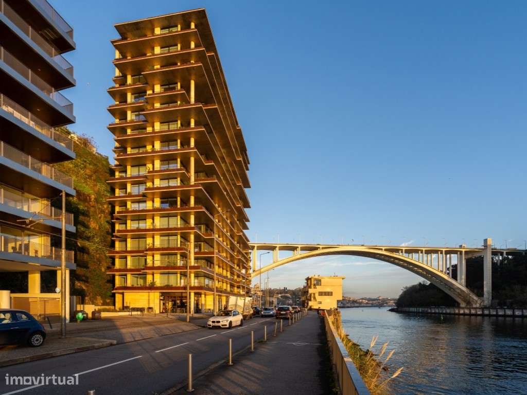 Sumptuoso T3 novo em frente ao Rio Douro-54