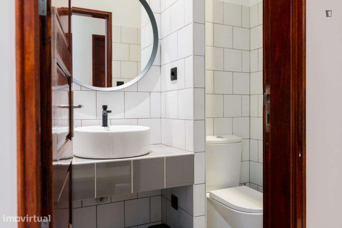 Quarto - localizado em Paranhos Porto - Grande imagem: 3/21