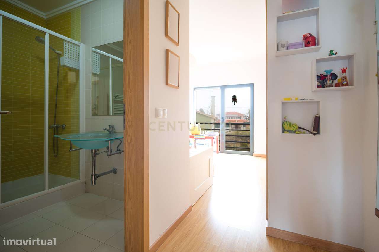 Onde o Mar é Vizinho: Moradia T2+1 com Vista Panorâmica-14