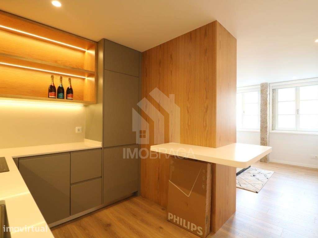 Venda de Apartamento T0 Novo, Mobilado e Equipado - Centro de Braga...-1