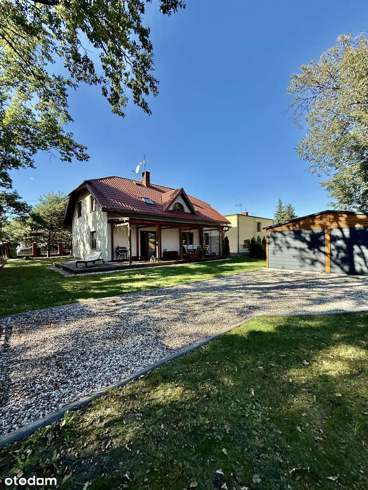 Dom wolnostojący | Garaż | Garderoba | Spiżarnia-17