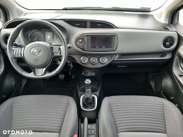 Toyota Yaris 1.5 Premium - 9