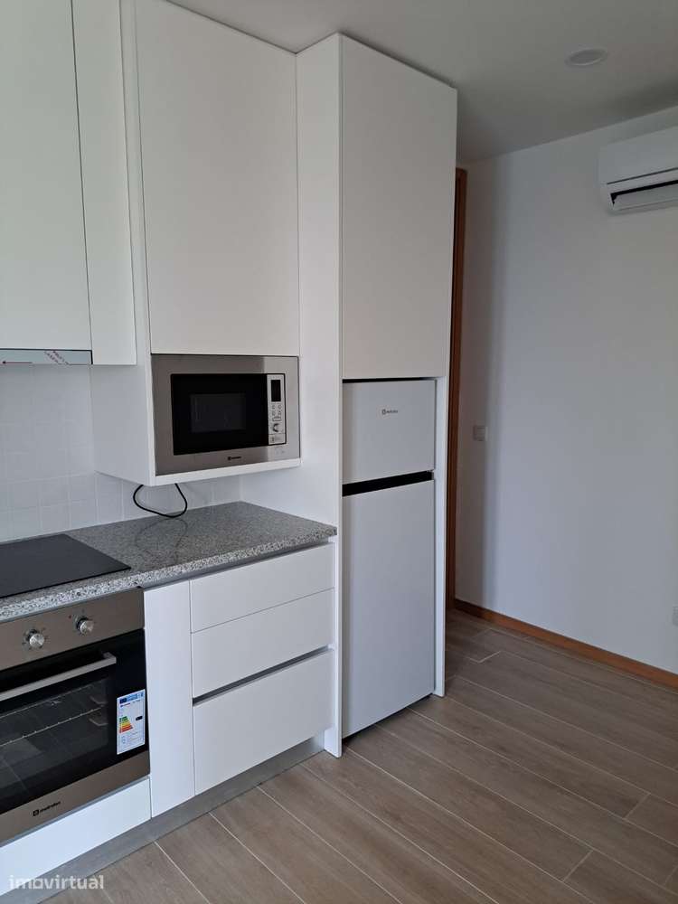 Apartamento T2 na Rua Comendador Inácio Sousa, 35 - Grande imagem: 4/11