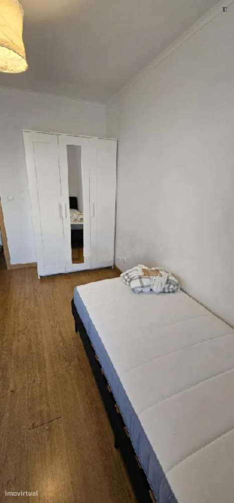 Quarto - localizado em Lumiar Lisbon - Grande imagem: 4/11