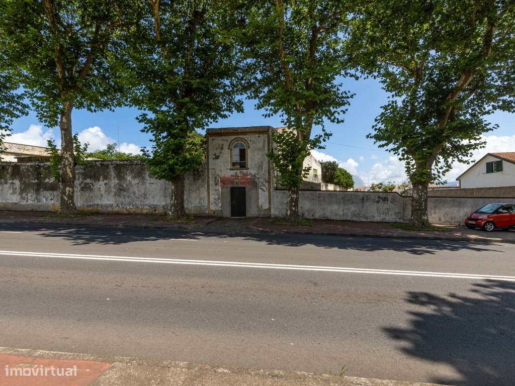 Moradia inserida em terreno de 569m2, Ponta Delgada Ilha de São Miguel-22