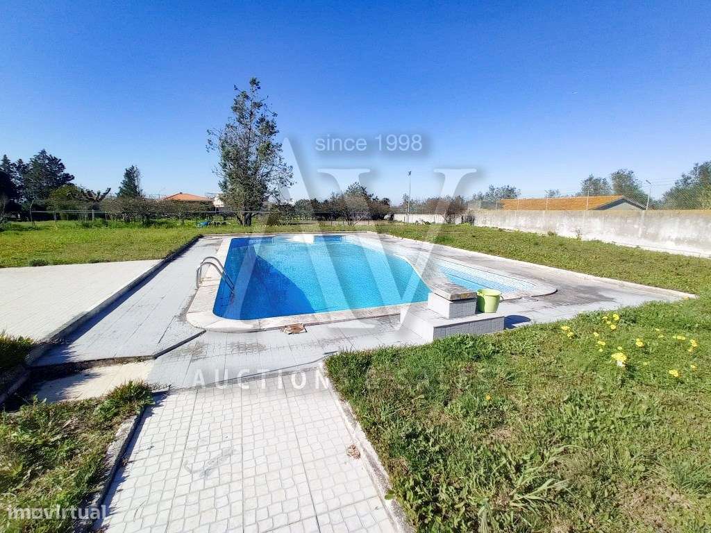 Quinta composta por moradia de dois pisos, com piscina, garagem e t...-18