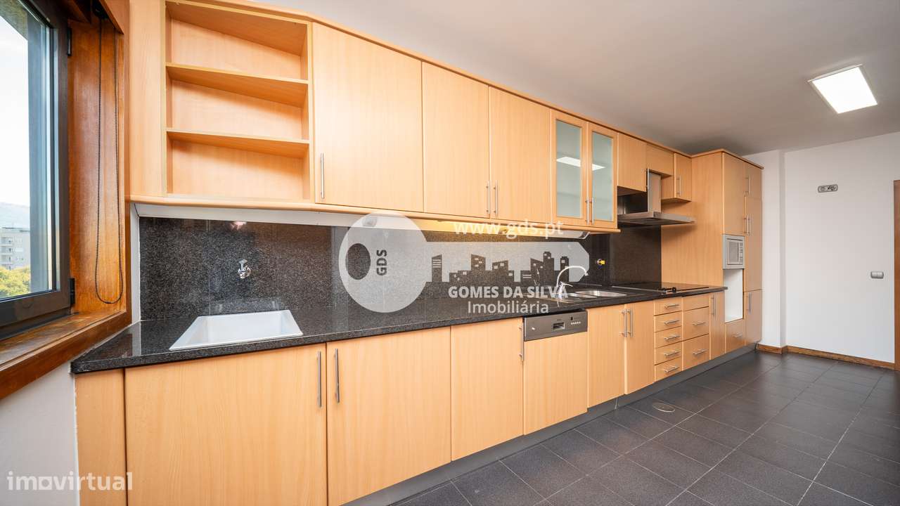 Apartamento T3 com Garagem – Rua José António Cruz, Braga (S. Vítor)-7