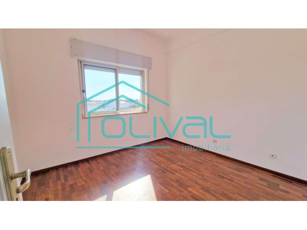 Apartamento T3 Porto Alto-17
