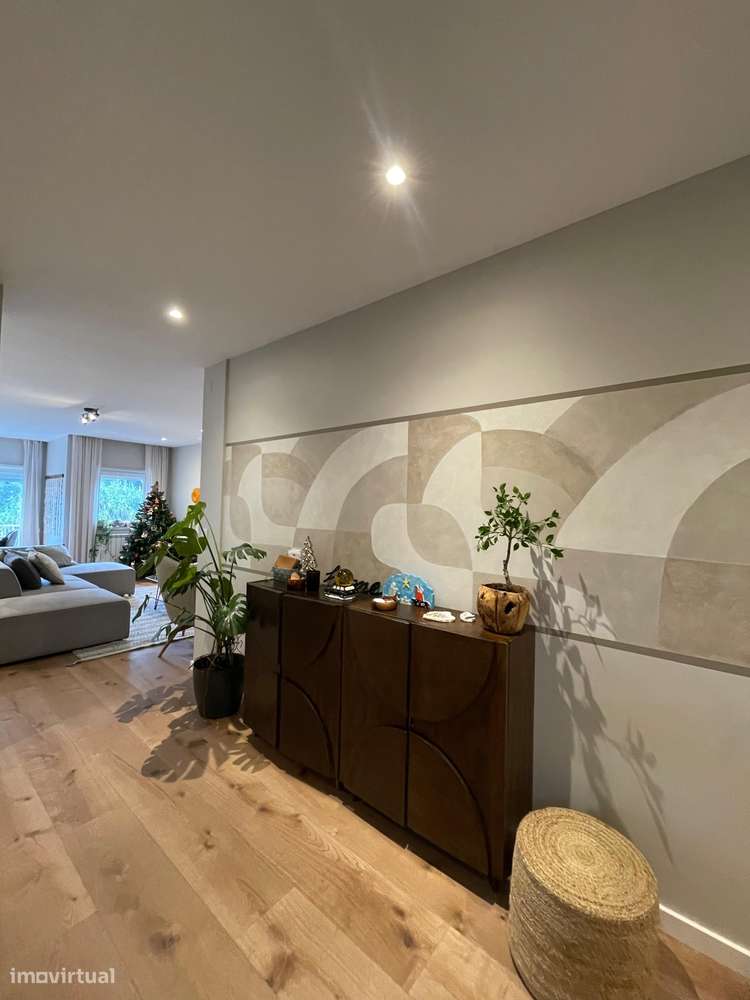 Moradia Renovada T4+Escritório em Condomínio Fechado — Lourel, Sintra - Grande imagem: 4/31