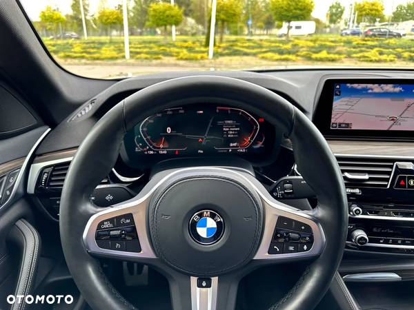 BMW Seria 5 520d M Sport sport - 22