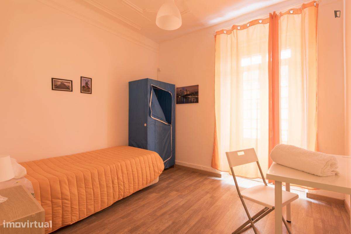 Quarto - localizado em Arroios Lisbon - Grande imagem: 5/14