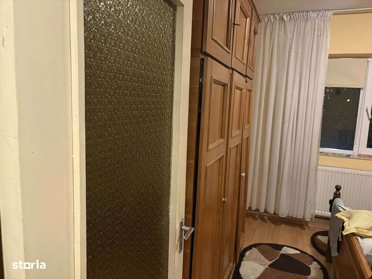 Apartament de 3 camere zona TRACTORUL-8