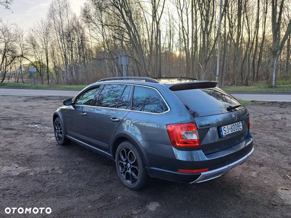 Skoda Octavia Scout 1.8 TSI 4x4 DSG - 2