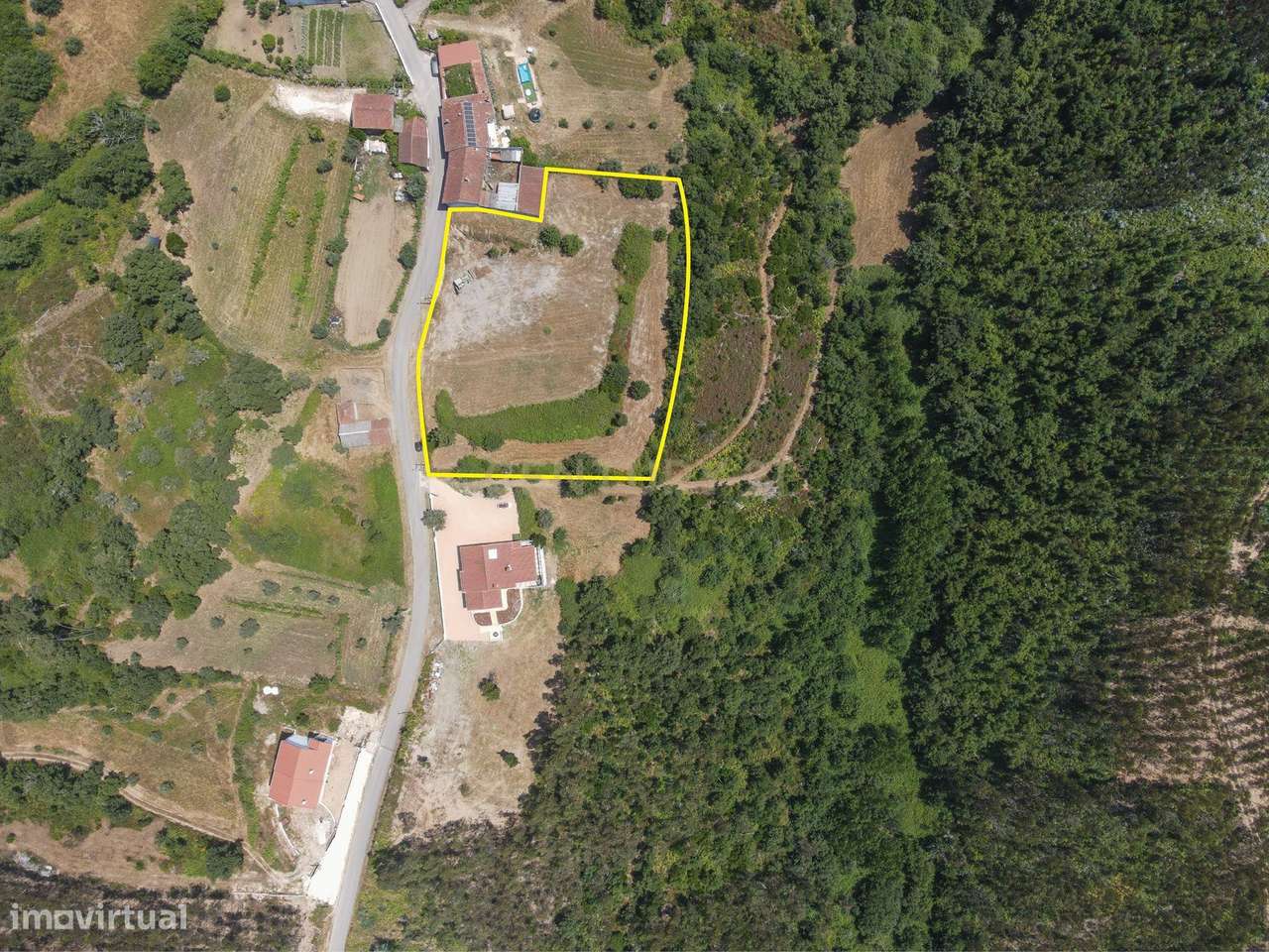 Lote para construção - Localização Tranquila - Grande imagem: 4/4