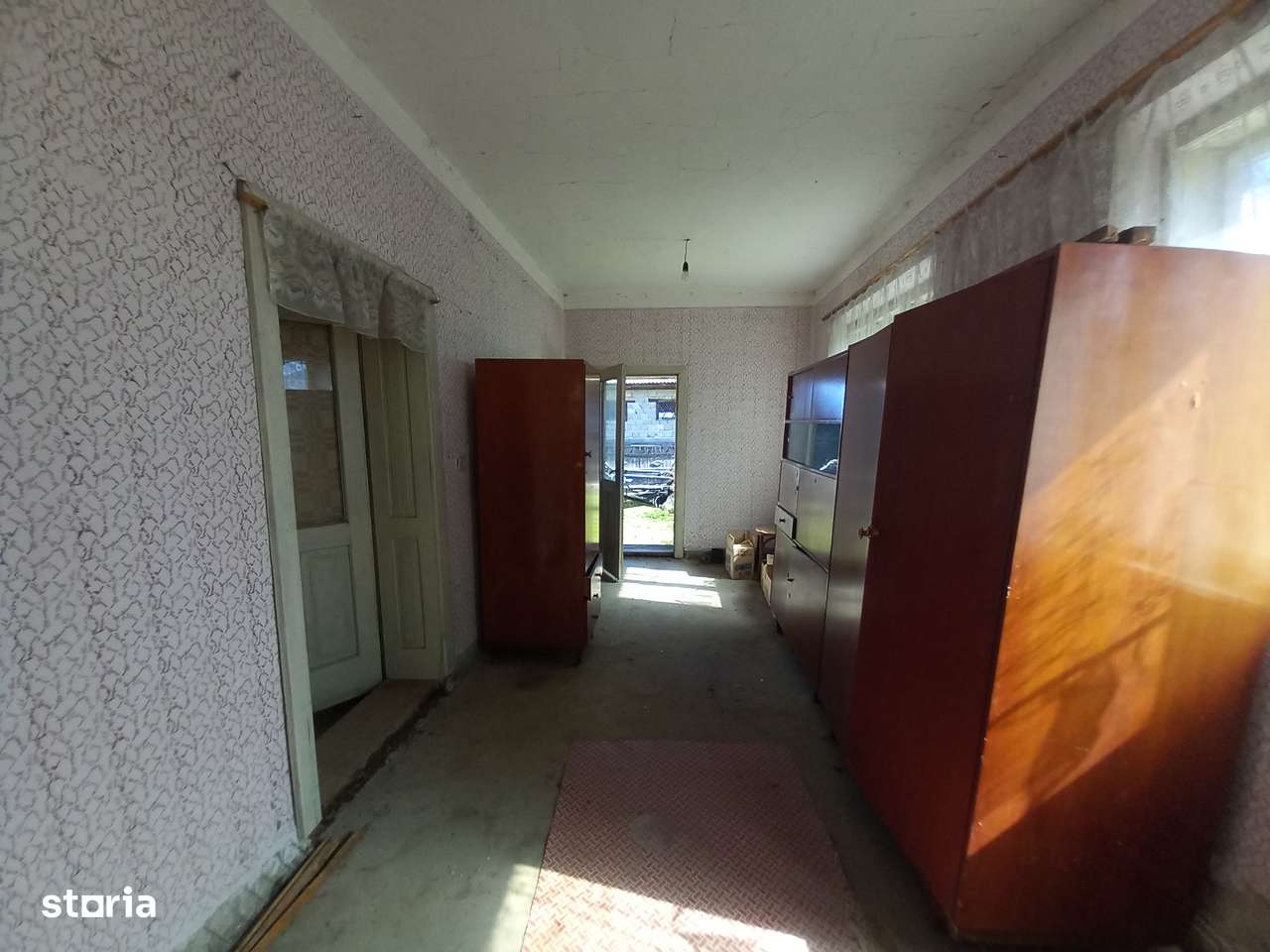 Casa cu 3 camere, in zona centrala a localitătii Lucăcesti Maramures! - Imagine principală: 5/10