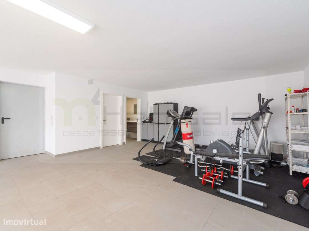 Moradia T4+1 moderna em Vale Grande, Odivelas-42