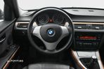 BMW Seria 3 330i - 13