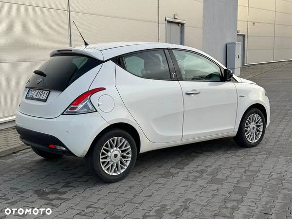 Lancia Ypsilon Y 1.3 MultiJet Gold - 2