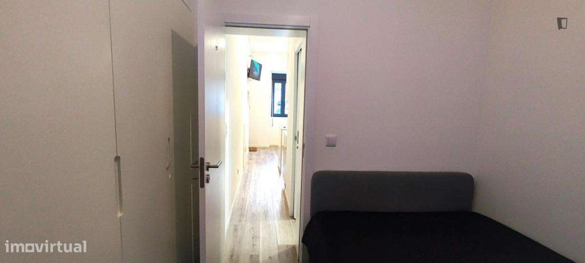 Apartamento com 1 quartos - localizado em Campo Grande Lisbon - Grande imagem: 4/9