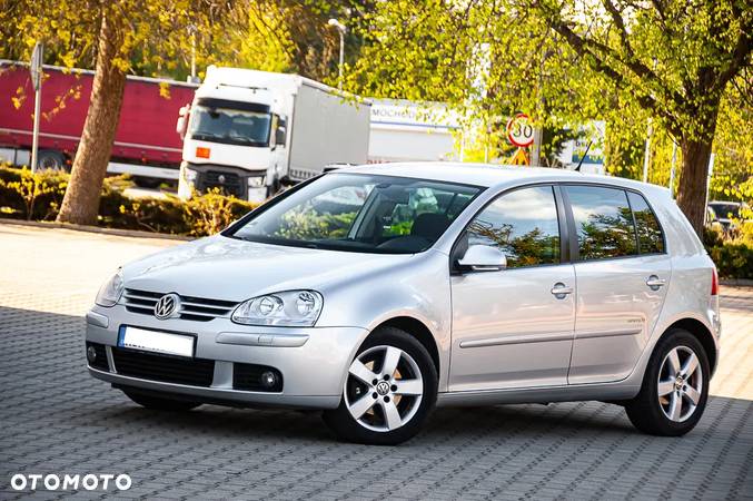 Volkswagen Golf V 1.9 TDI Comfortline - 8