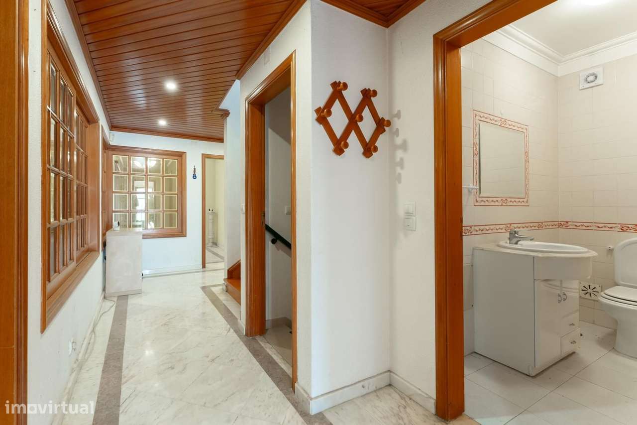 Moradia Geminada T5 + 2 com estacionamento, Alcabideche, Cascais-27