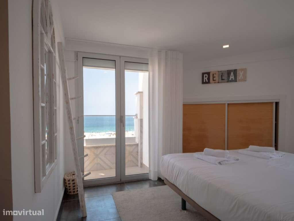 Apartamento T2 com Rooftop e Vista de 360º na Melhor Localização da...-31