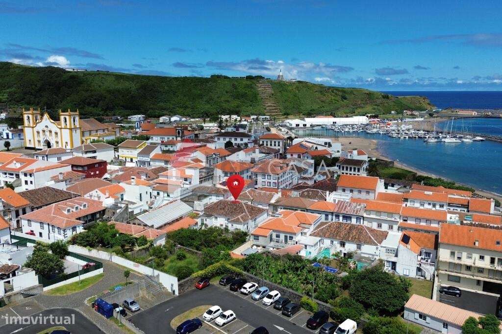 Excelente prédio no centro da Praia da Vitória! - Grande imagem: 2/35