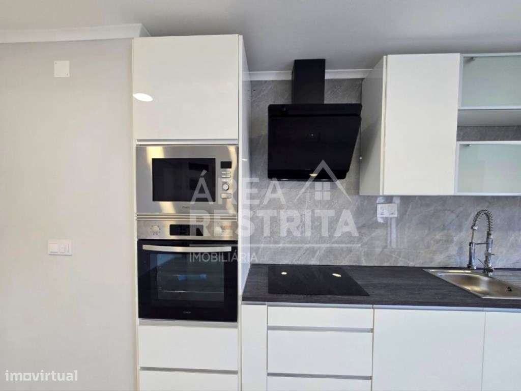 Apartamento T4, totalmente remodelado, na Cruz de Pau-5