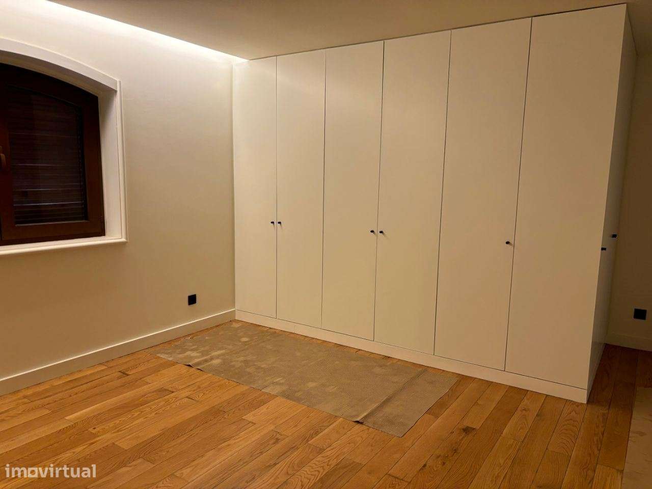 Magnífica Moradia 4 frentes/2 suites/garagem 4 carros/a 350m da praia-15