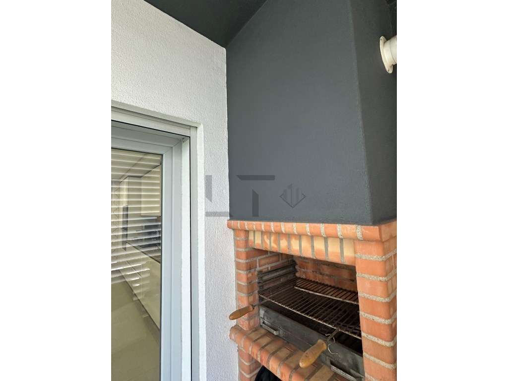 Apartamento T2 Moderno com Amplos Terraços, para Venda, no Empreend... - Grande imagem: 4/15