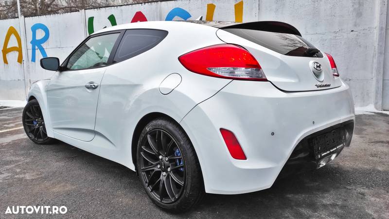 Hyundai Veloster 1.6 GDi DOHC - 4