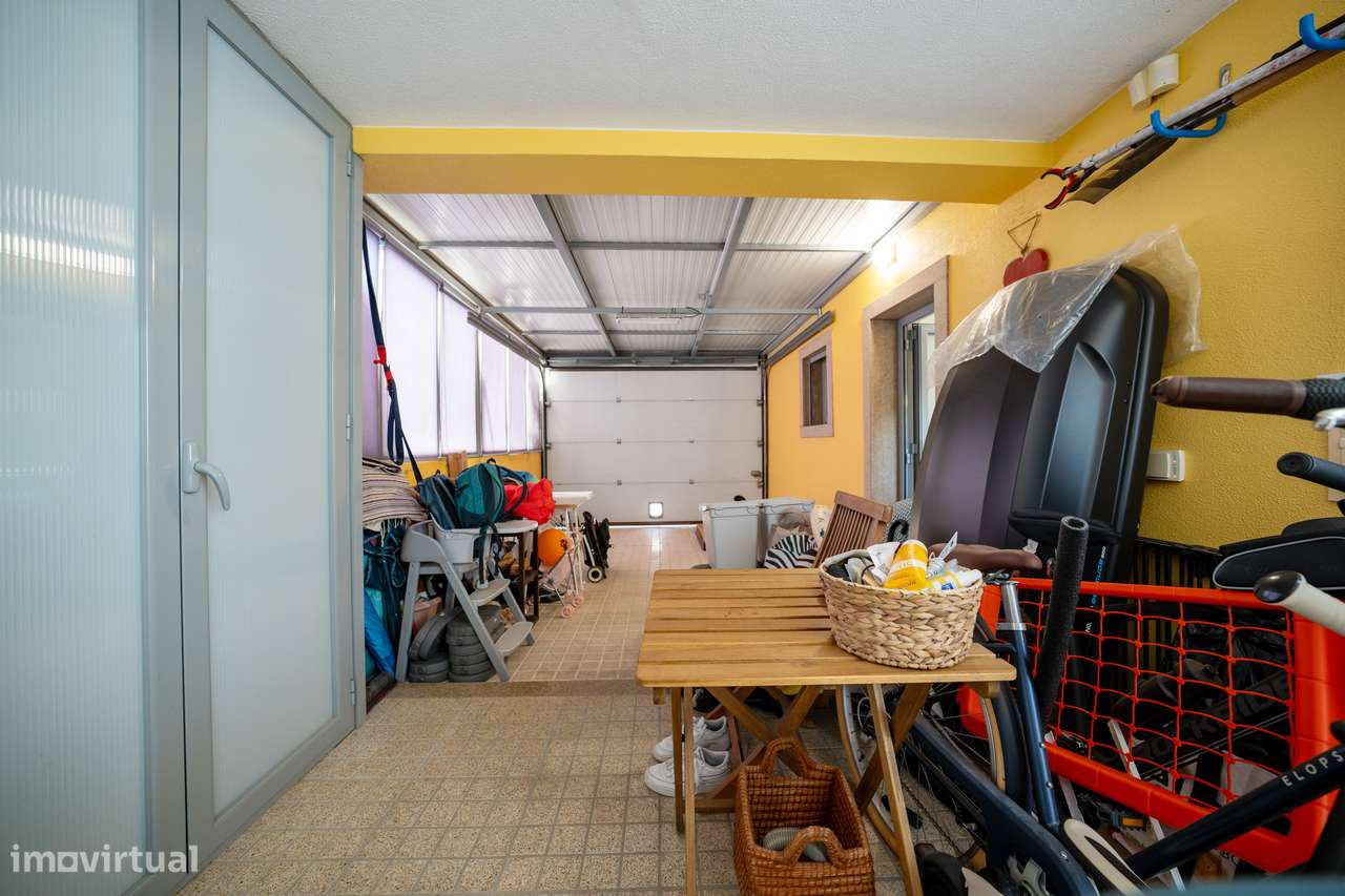Moradia T3 com 1 Suíte e Garagem (Piso radiante em toda a moradia)-30