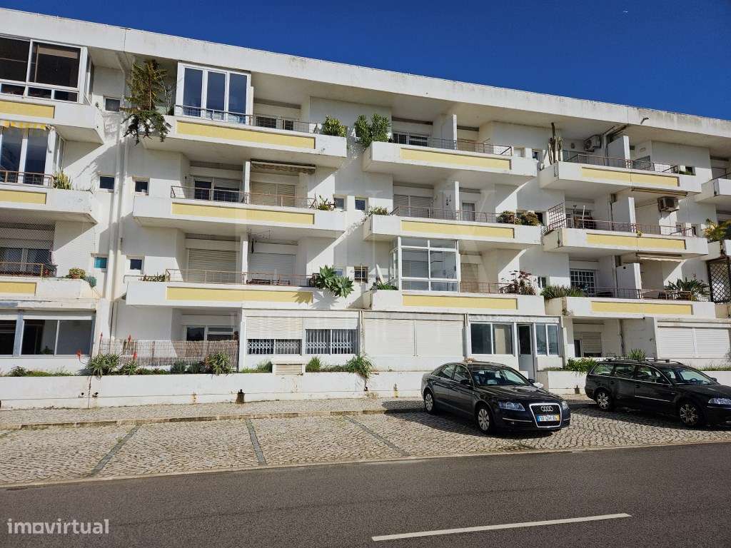 APARTAMENTO T1 EM CARCAVELOS COM VISTA MAR 1ª LINHA A 200m DA PRAIA-44