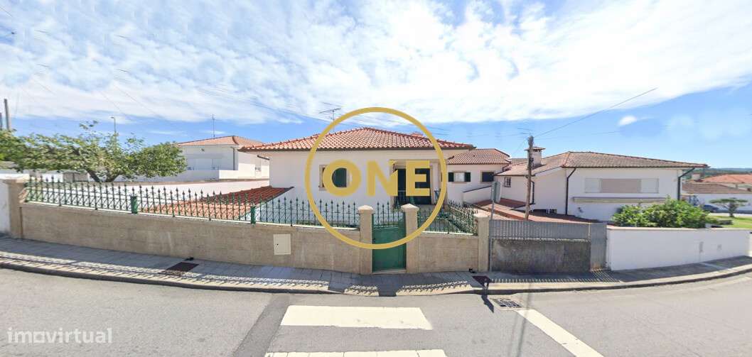 Moradia Bi-Familiar - Grande imagem: 5/17