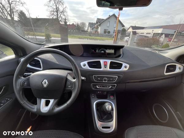 Renault Grand Scenic - 19