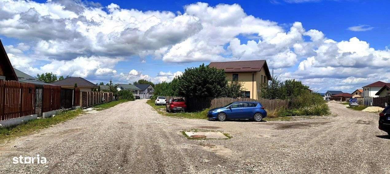 Lot de teren cu toate utilitatile intre case locuite-5