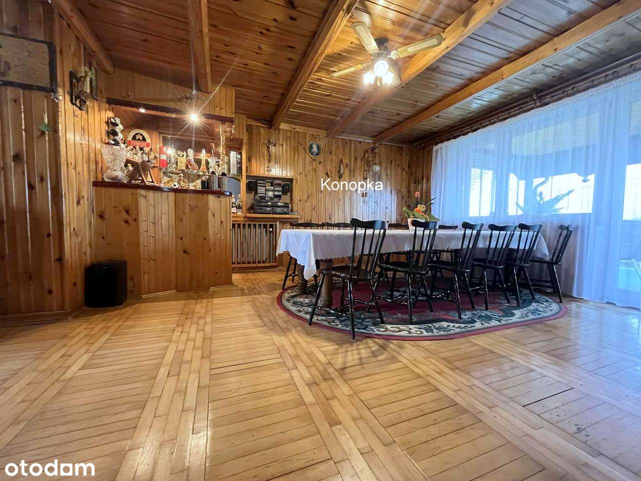 Solidny dom z tarasem i garażem-12