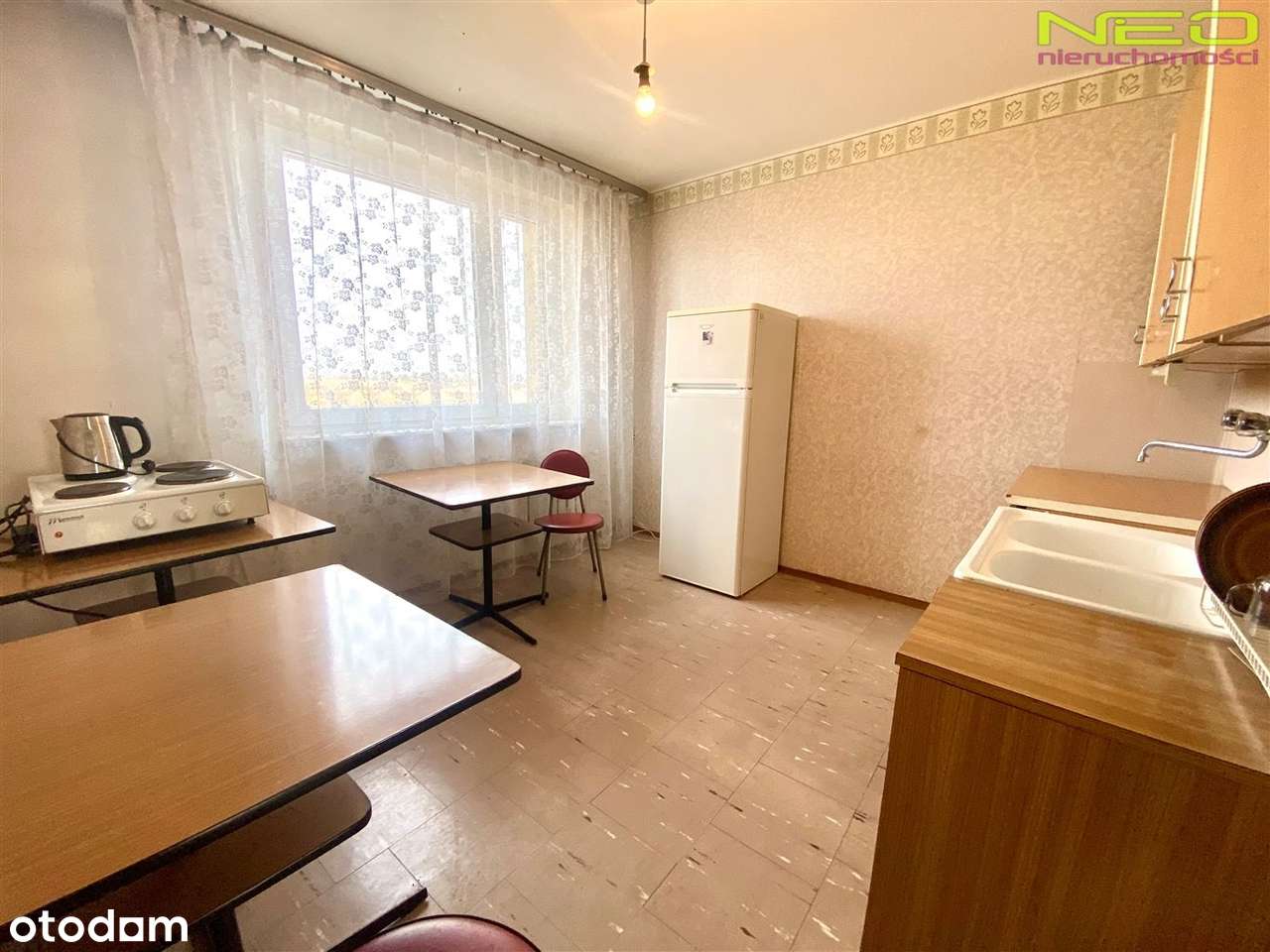 Duże M5 do remontu z garażem-1