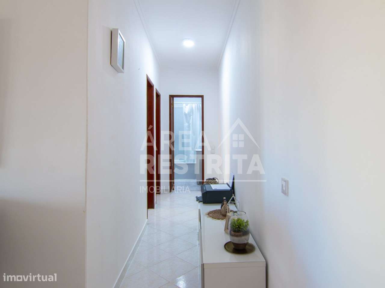 Apartamento T2, prédio com elevador-6