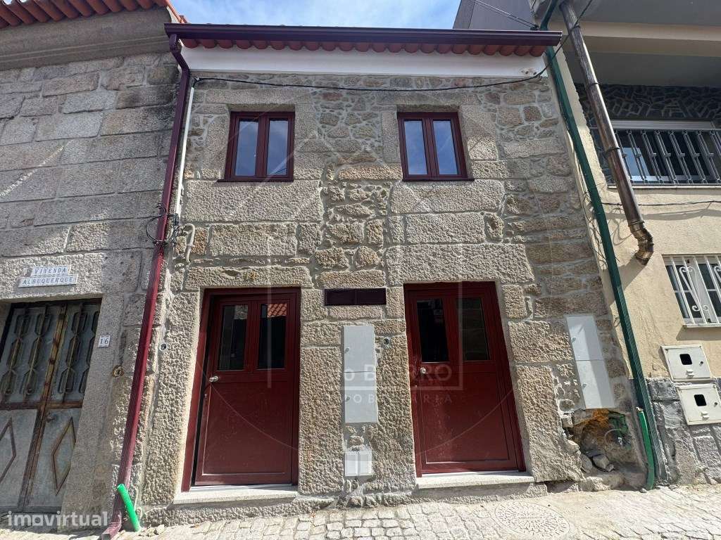 T2 Novo com Pátio Privativo no Centro Histórico de Mangualde - Grande imagem: 1/10