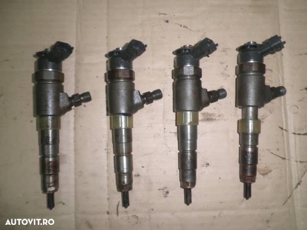 Injectoare Ford Fiesta 7 , Peugeot , Citroen DS4, 1.4 HDI TDCI 0445110339 - 1