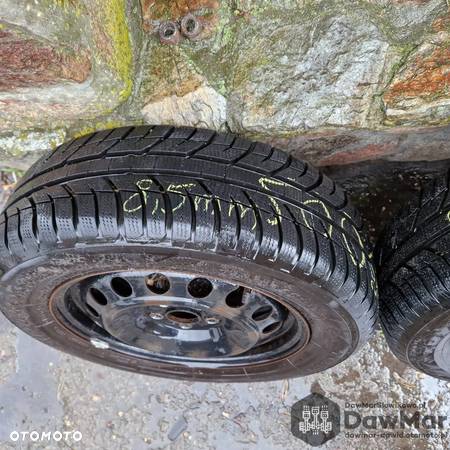 Toyota felgi z oponami15' dot 1518 2x8,5 mm 2x7,5mm Toyo 185/65 R15 Zima - 4