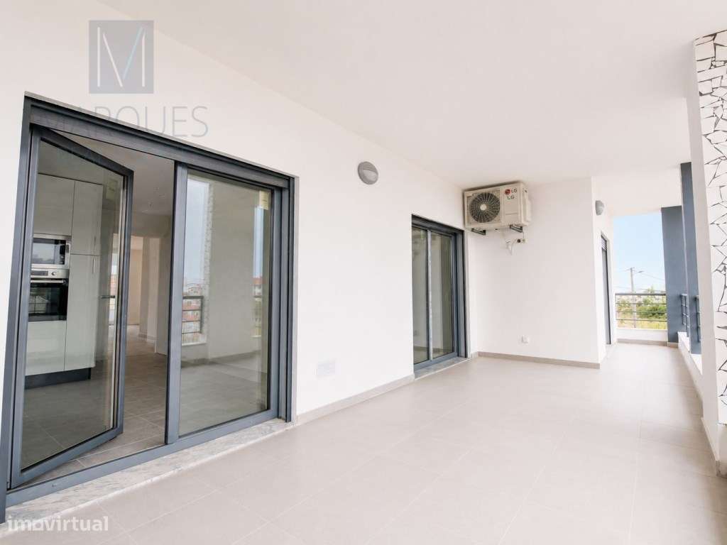 Apartamento T3 em Condomínio Privado com Terraços, Arrecadação e Es...-11