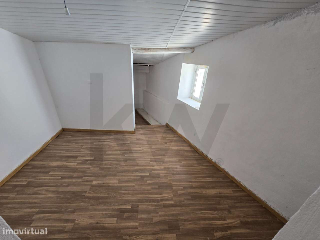 Moradia T1 + 1 na Vila do Espinheiro/ Alcanena - Grande imagem: 4/18