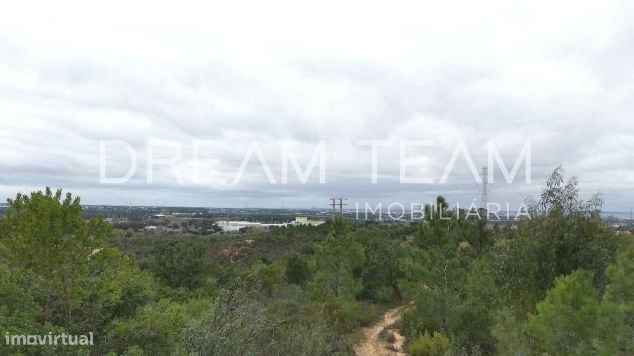 Terreno Urbano para Construção – Palhais-Coina | Viabilidade para 27 F-19