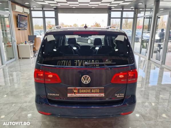 Volkswagen Touran 2.0 TDI DPF BlueMotion Technology DSG Life - 11