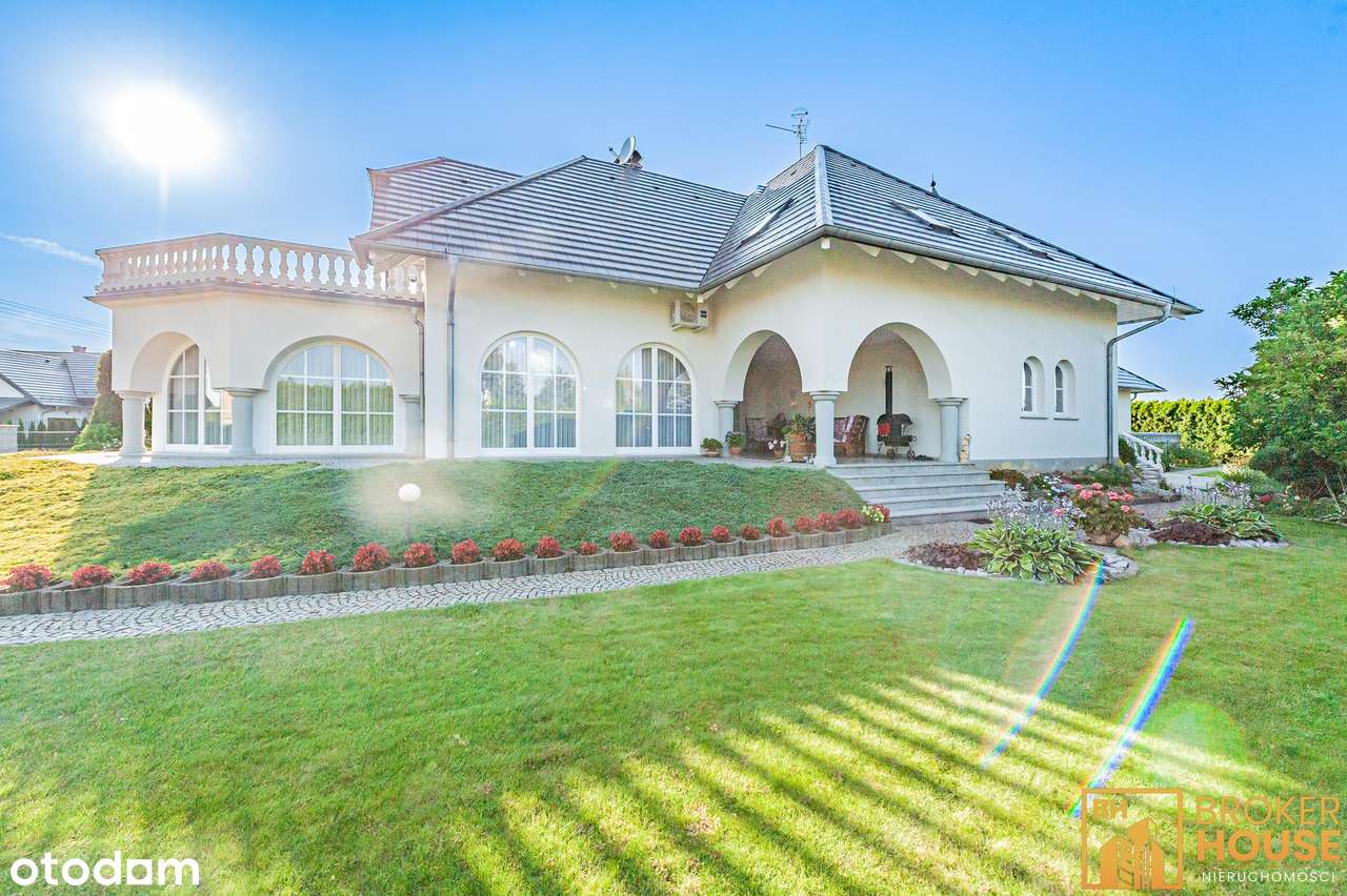 Willa z basenem i pięknym ogrodem/Opole-6