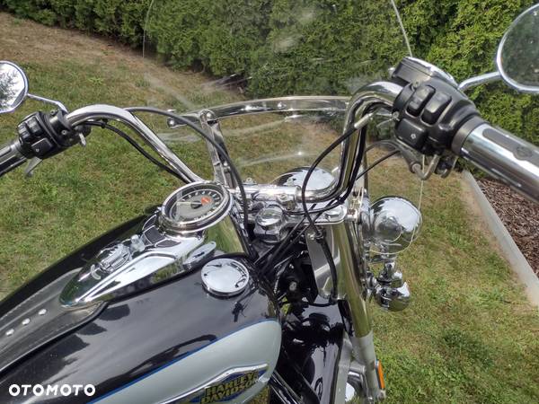 Harley-Davidson Softail Heritage Classic - 31