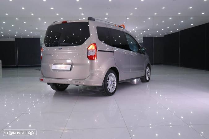 Ford Tourneo Courier 1.5 TDCi Titanium - 3